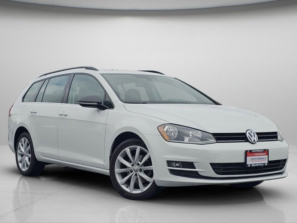 Used 2017 Volkswagen Golf SE FWD image 2