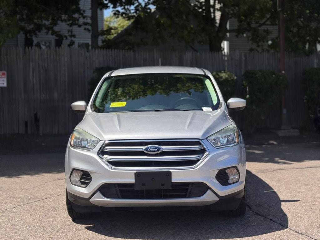Used 2017 Ford Escape SE w/ SE Cold Weather Package AWD/4WD image 9
