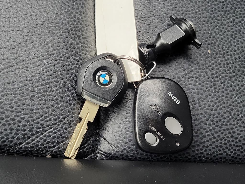 Used 2000 BMW Z3 2.5i RWD image 29