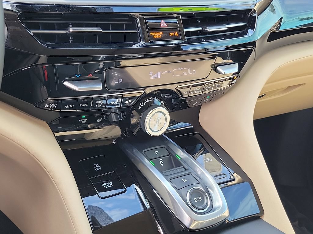 Used 2025 Acura MDX SH-AWD w/ Technology Package image 31