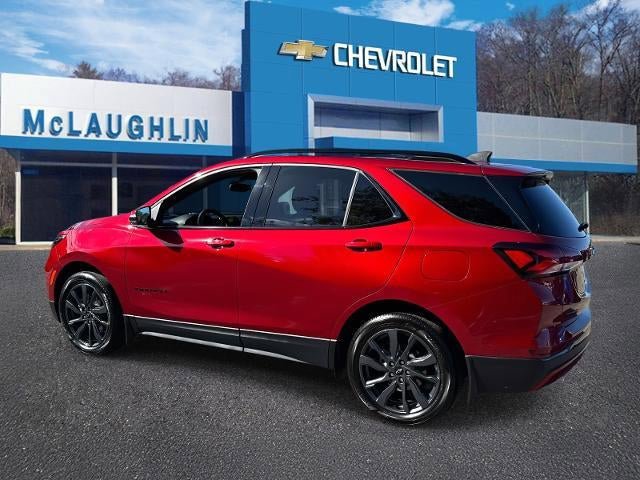 Certified 2022 Chevrolet Equinox RS w/ Infotainment Package AWD/4WD image 2