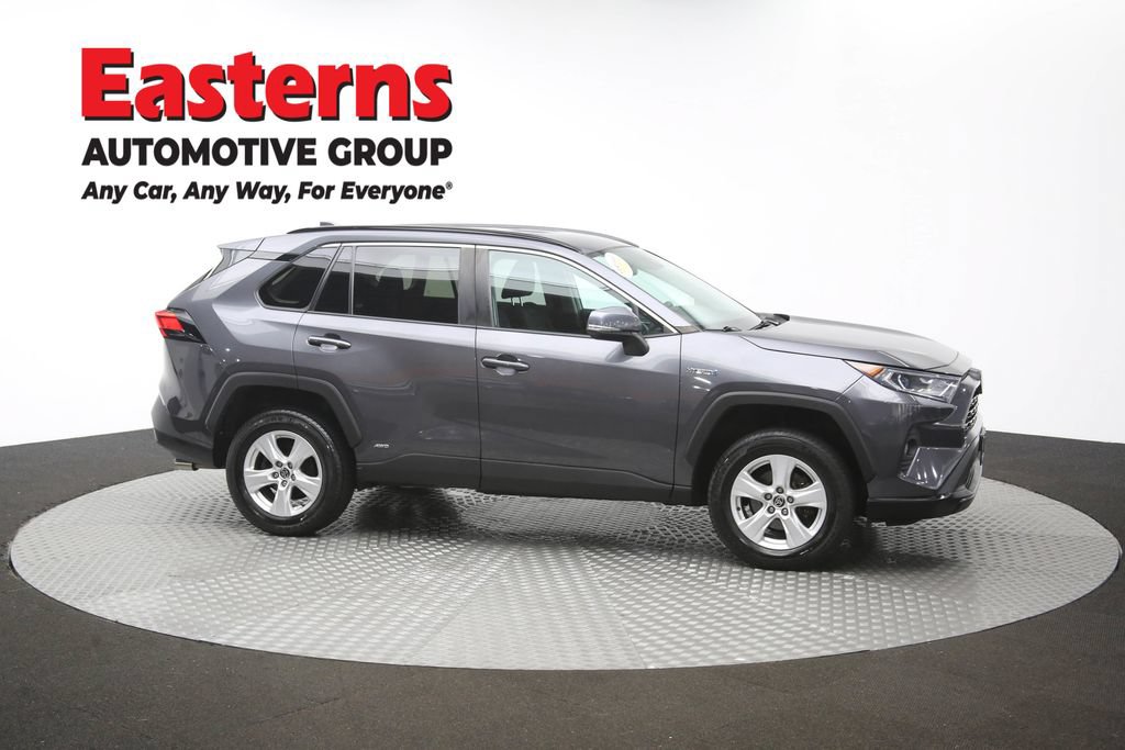 Used 2021 Toyota RAV4 XLE AWD/4WD image 46