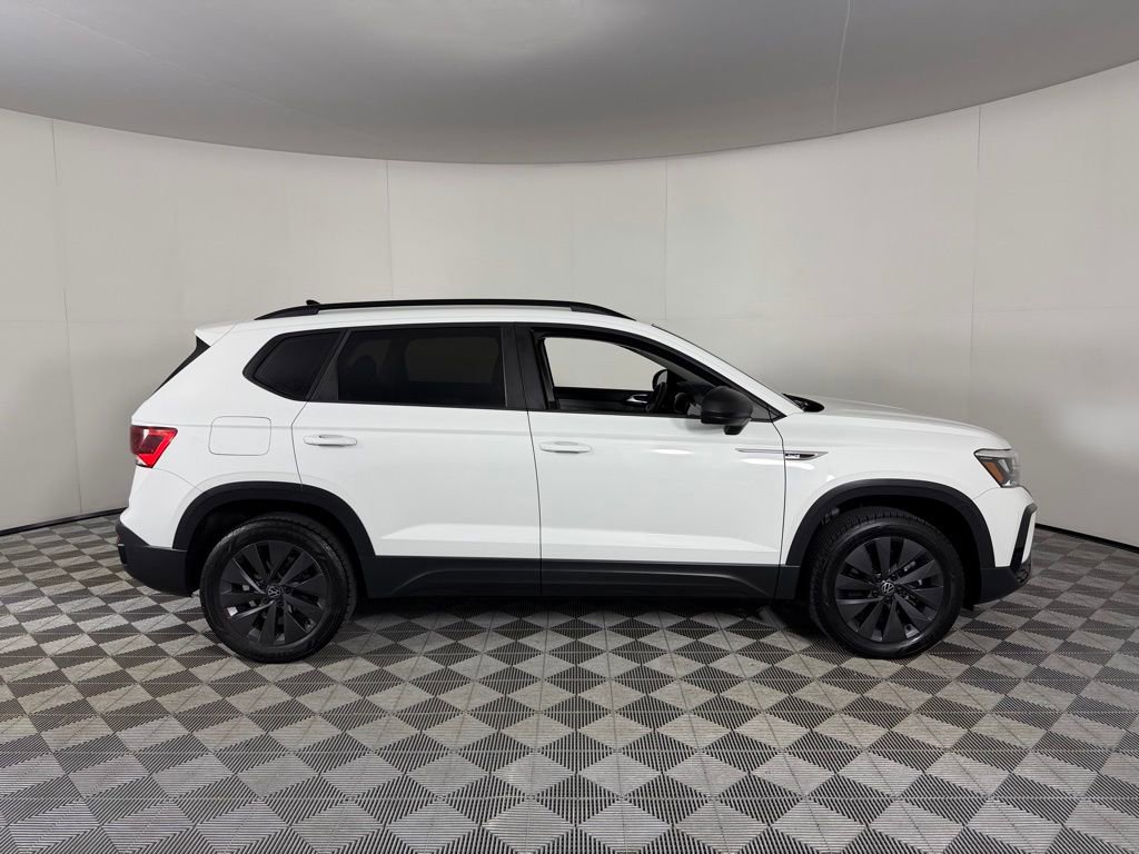 Used 2023 Volkswagen Taos S image 5