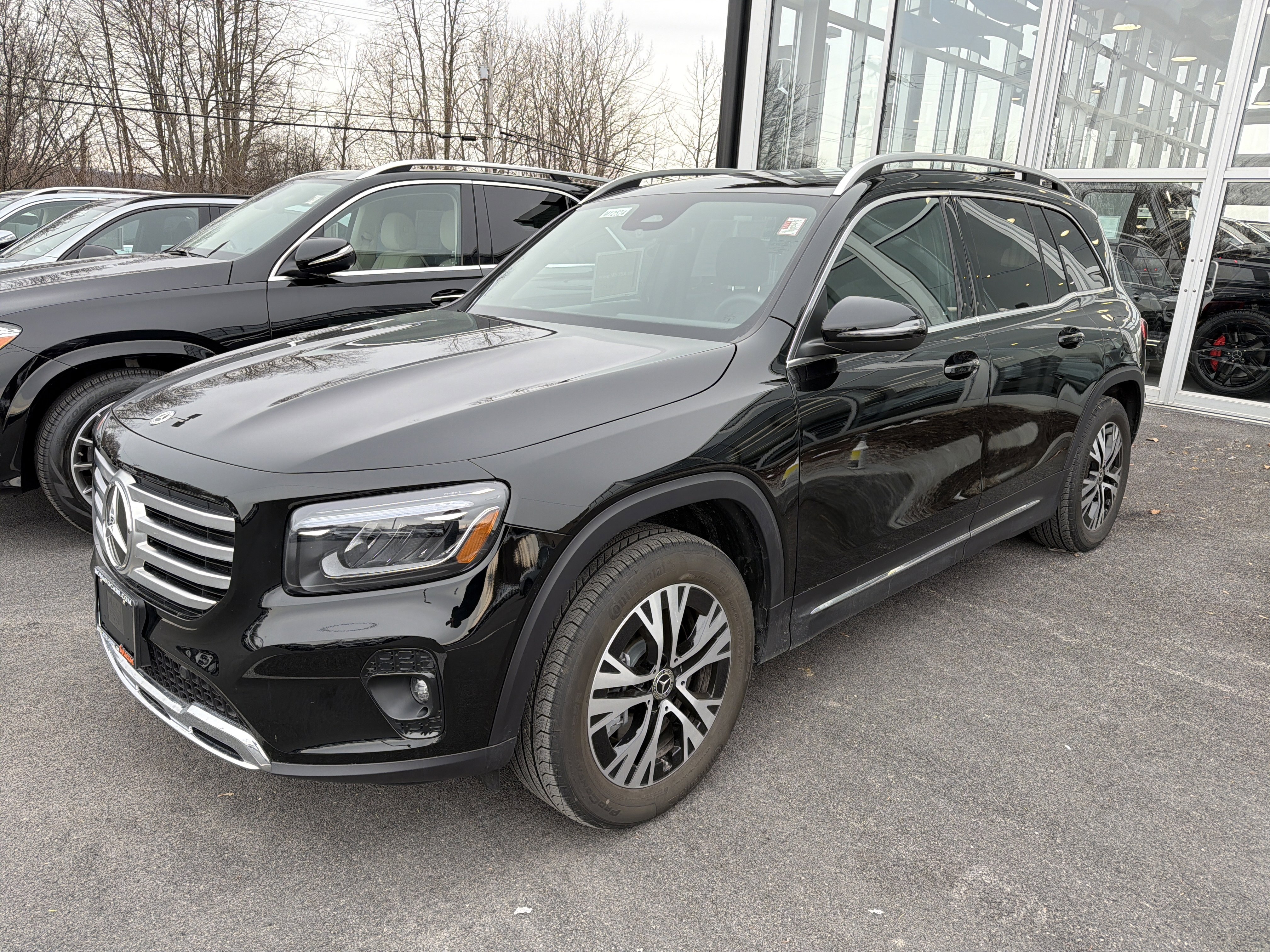 Used 2026 Mercedes-Benz GLB 250 4MATIC image 4