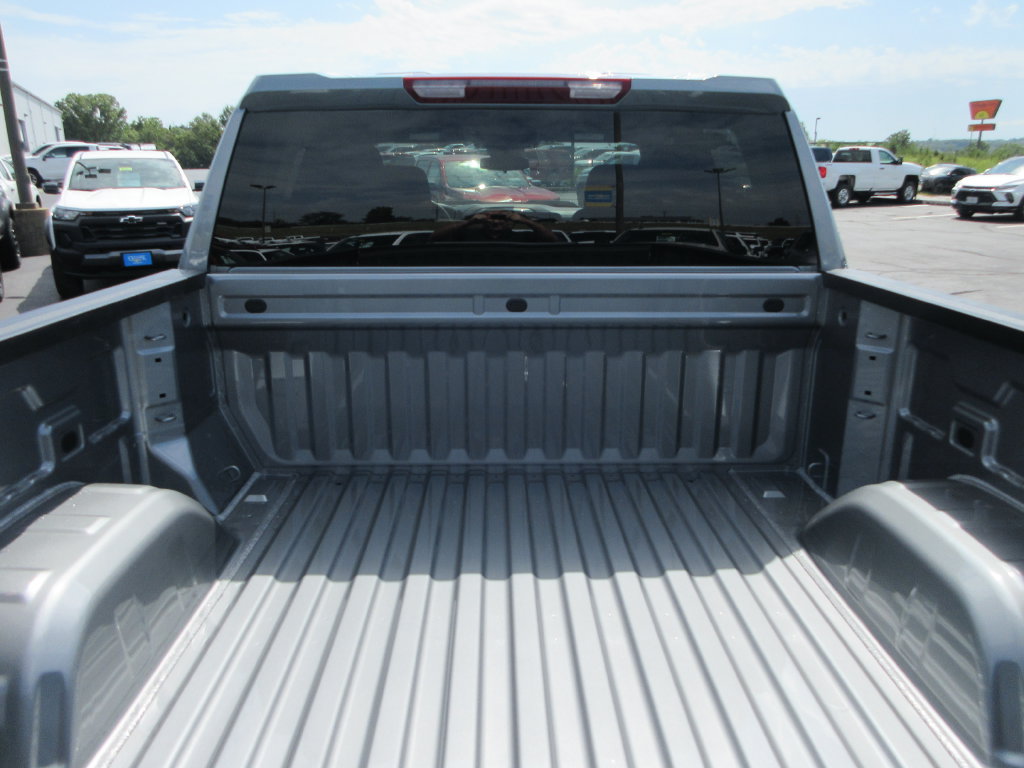 New 2026 Chevrolet Silverado 1500 Custom Trail Boss w/ LPO, Dark Essentials Package AWD/4WD image 14