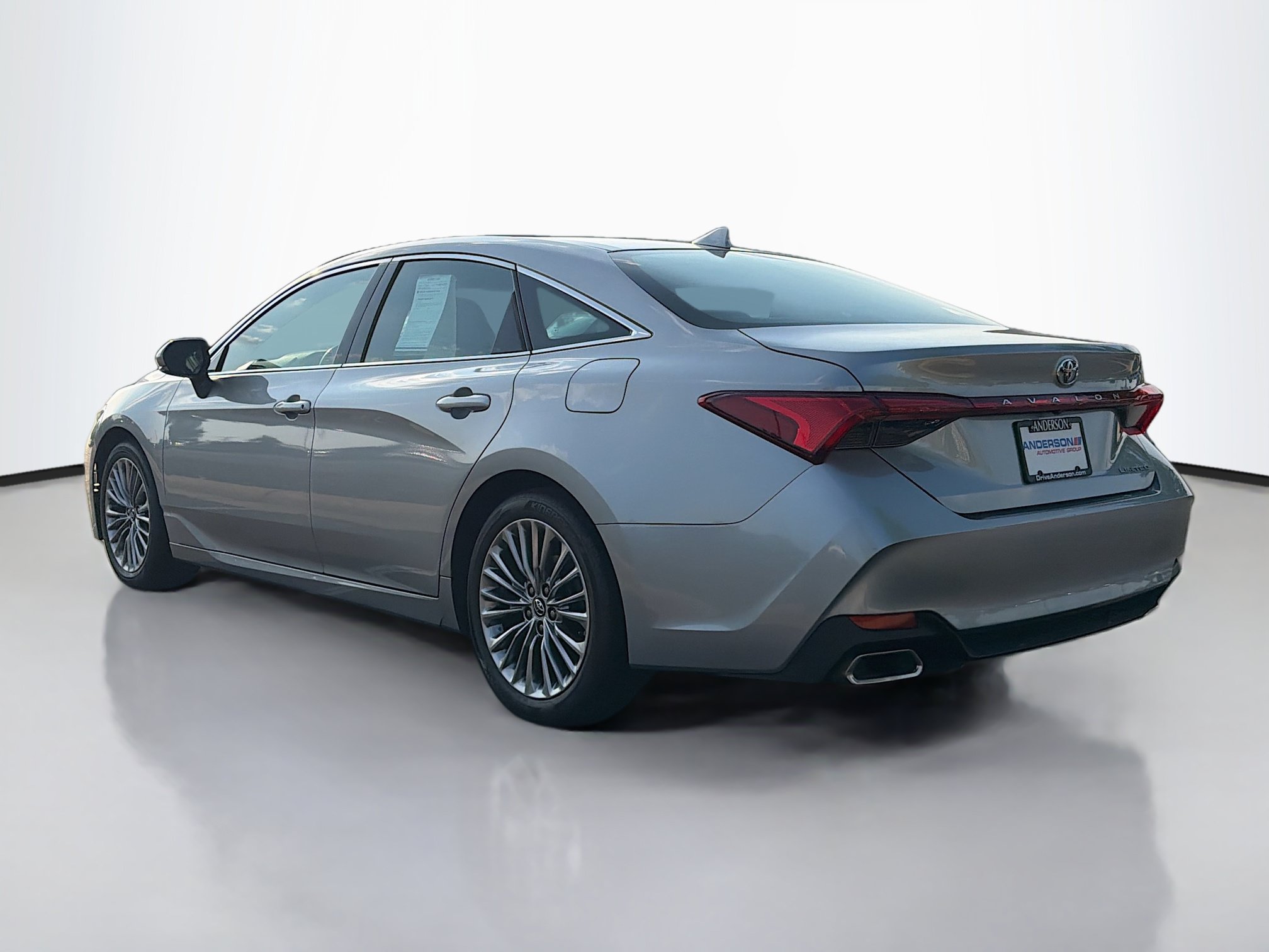 Used 2019 Toyota Avalon Limited w/ All Weather Liner Package FWD image 12