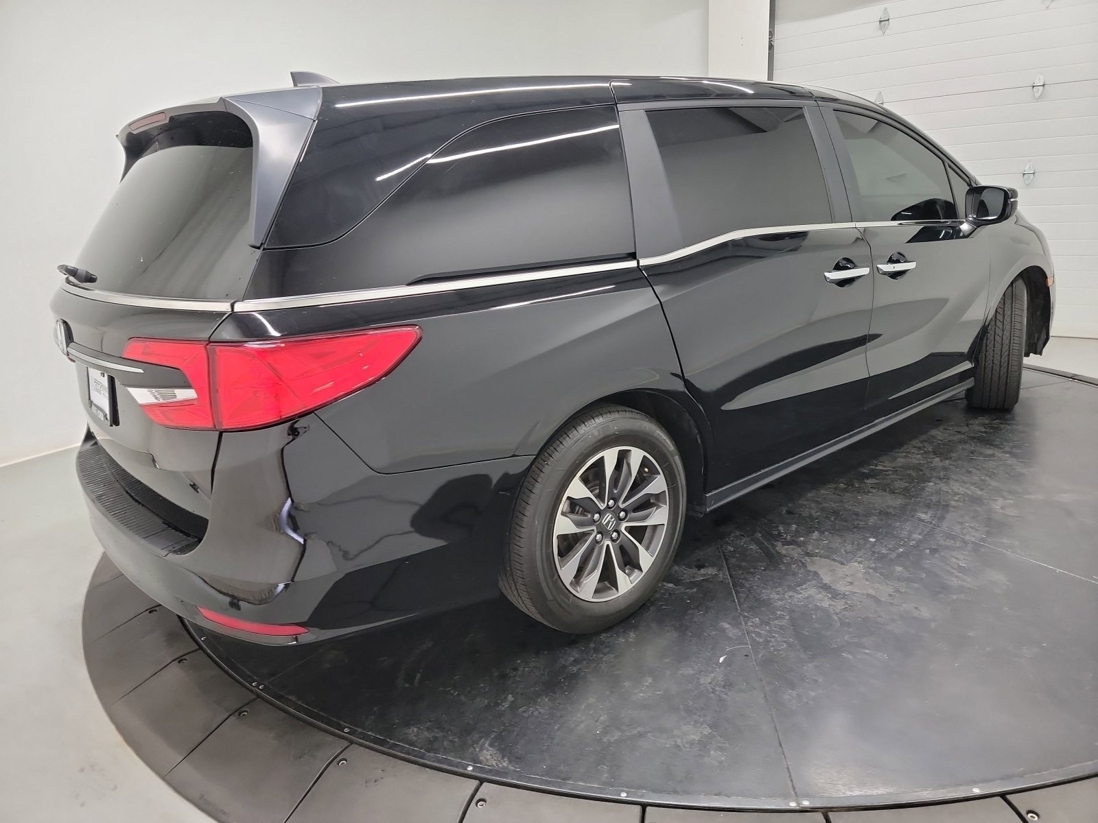 Certified 2024 Honda Odyssey EX-L image 9