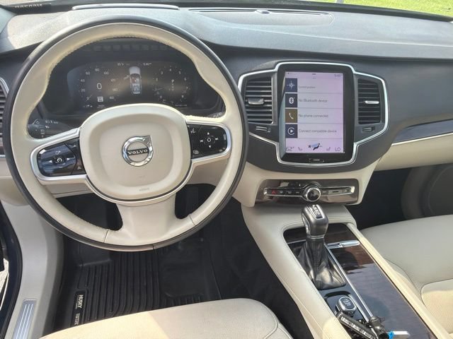Used 2019 Volvo XC90 T6 Momentum w/ Advanced Package AWD/4WD image 12