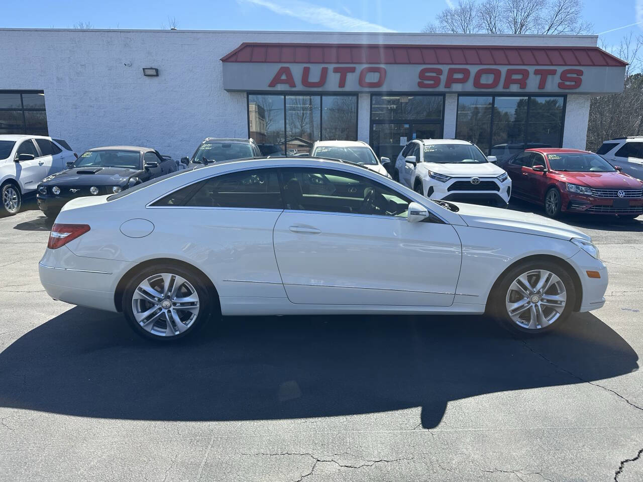 Used 2010 Mercedes-Benz E 350 Coupe image 4