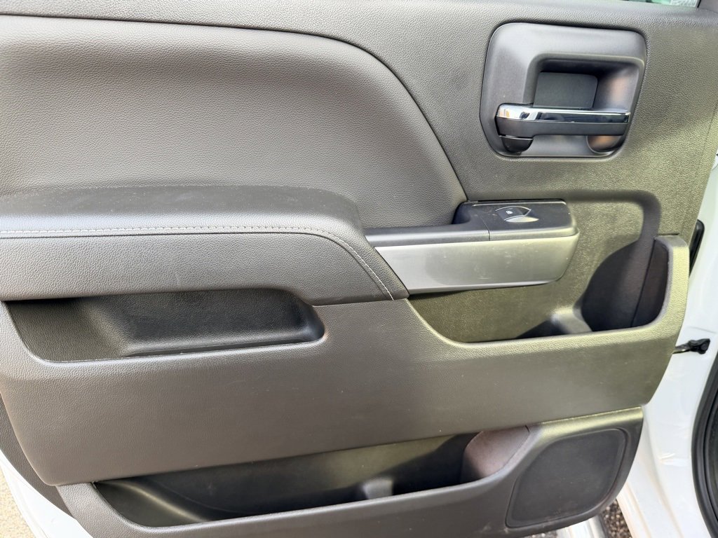 Used 2018 Chevrolet Silverado 1500 LT w/ All Star Edition image 34