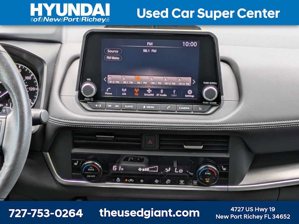 Used 2024 Nissan Rogue SV w/ SV Premium Package AWD/4WD image 22