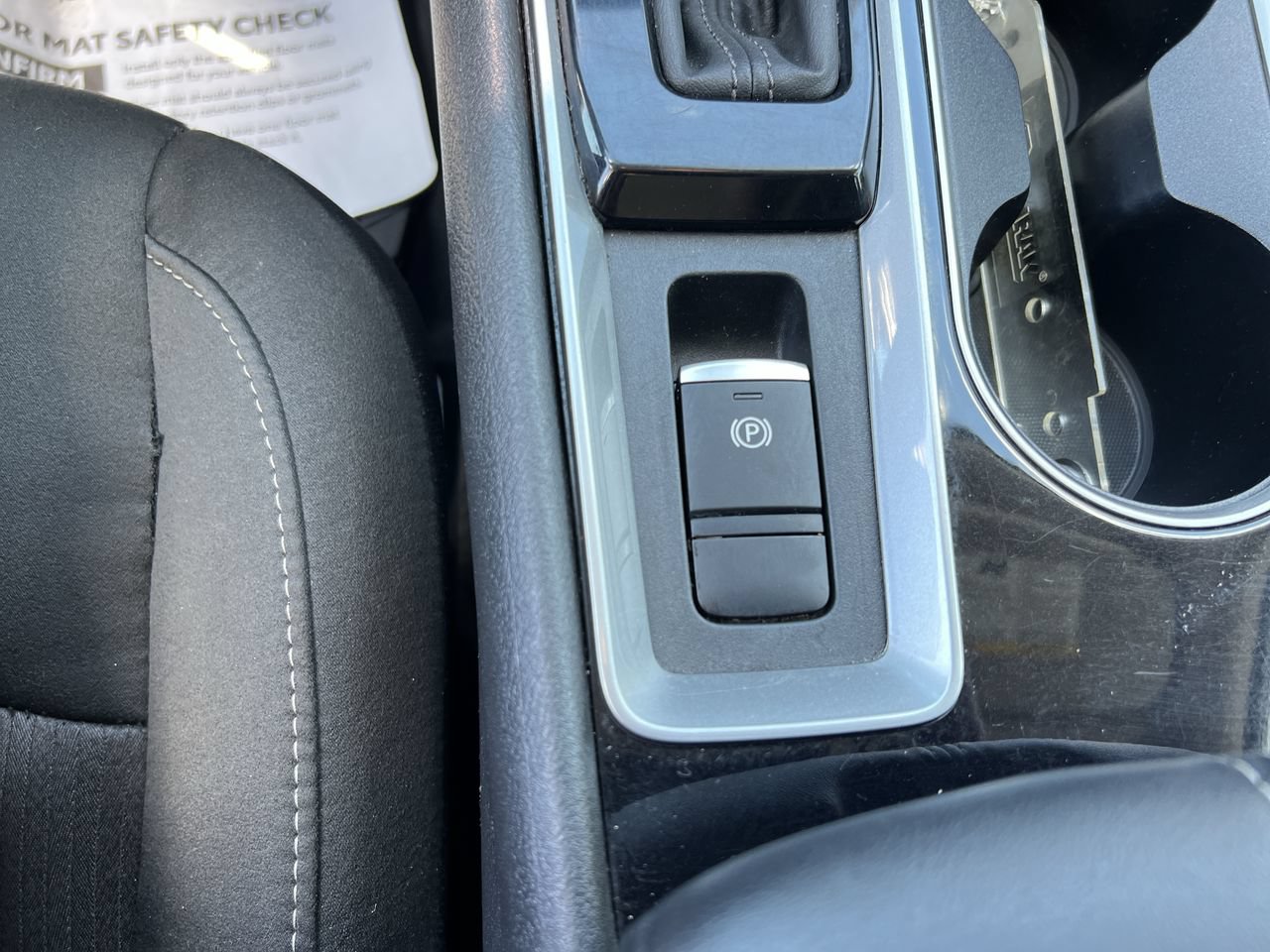 Used 2024 Nissan Altima 2.5 SV AWD/4WD image 27