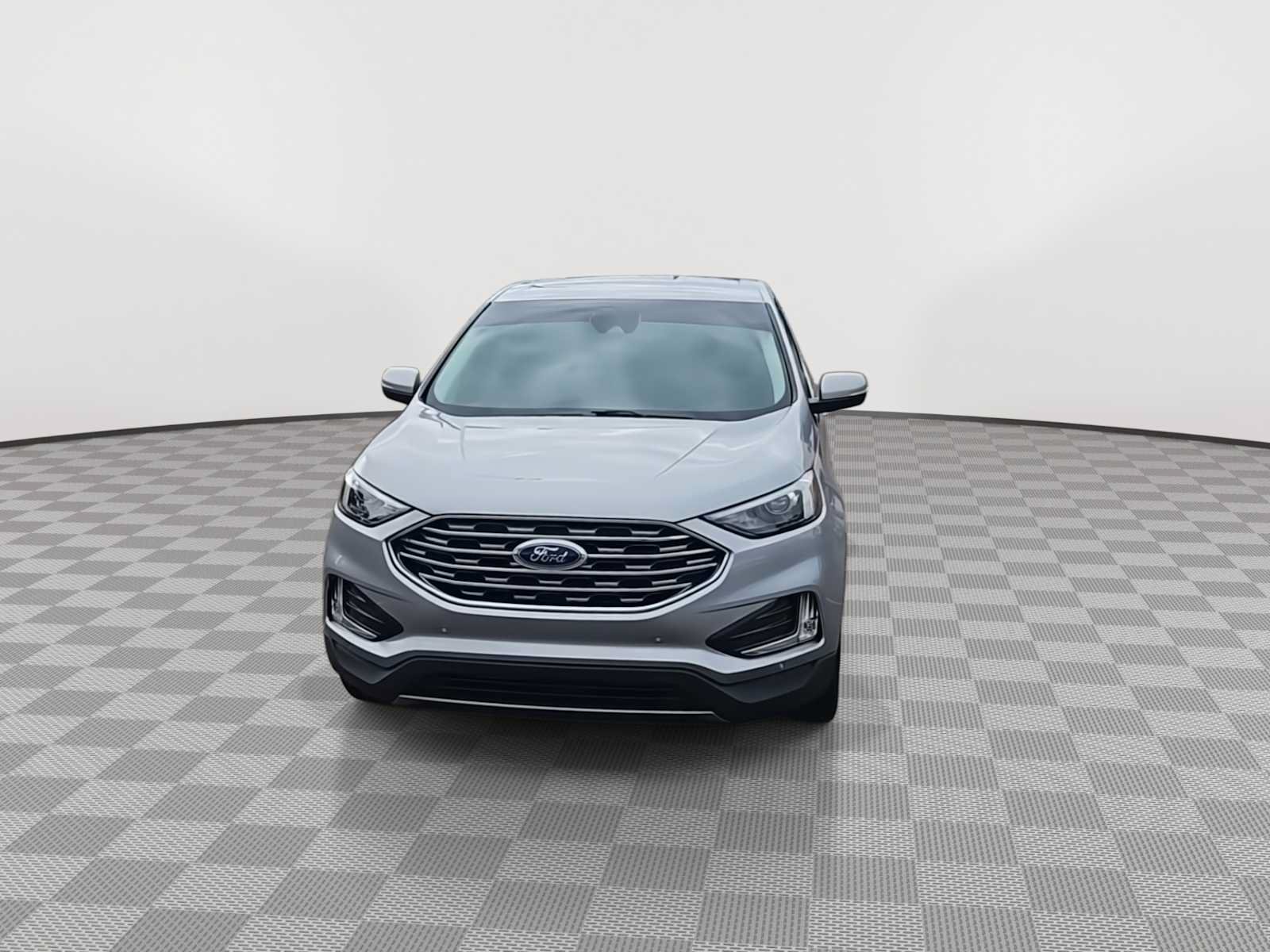 Used 2022 Ford Edge Titanium AWD/4WD image 3
