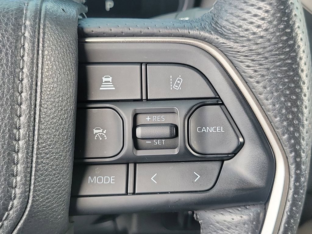 Used 2025 Toyota Tundra Limited image 6