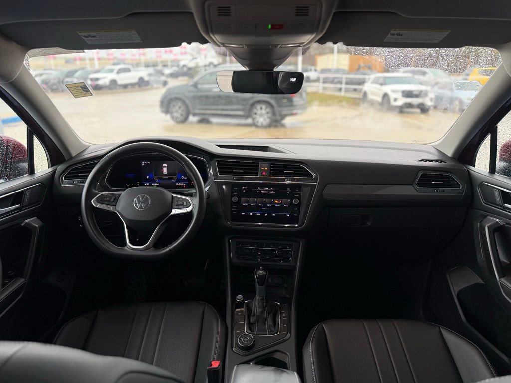 Used 2022 Volkswagen Tiguan SE image 18
