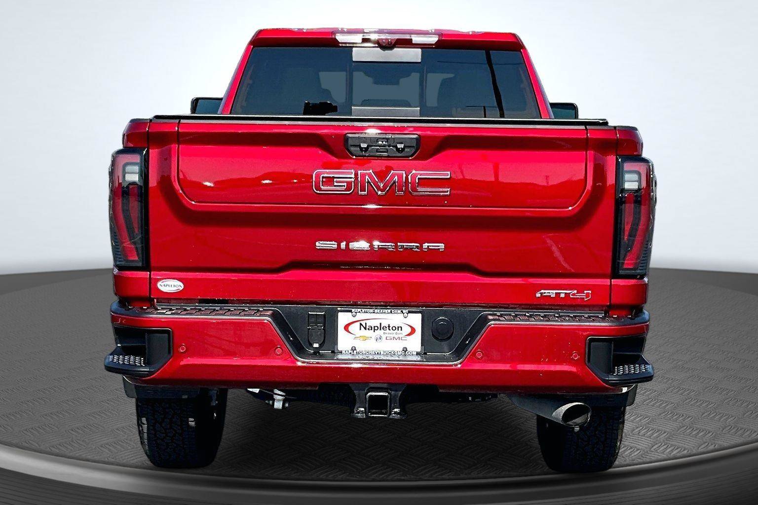Used 2025 GMC Sierra 2500 AT4 w/ AT4 Premium Plus Package AWD/4WD image 4