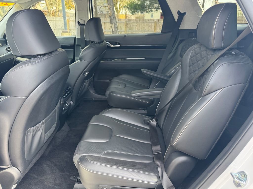 Used 2021 Hyundai Palisade Limited image 19