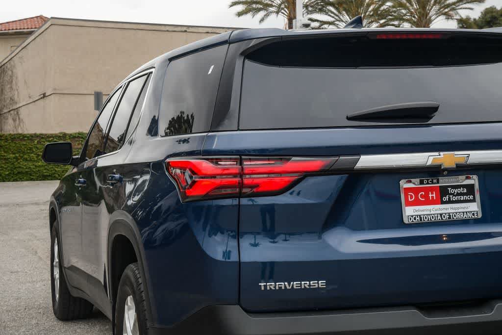 Used 2022 Chevrolet Traverse LS FWD image 6