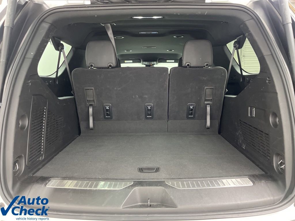 Used 2025 Chevrolet Suburban Z71 image 25