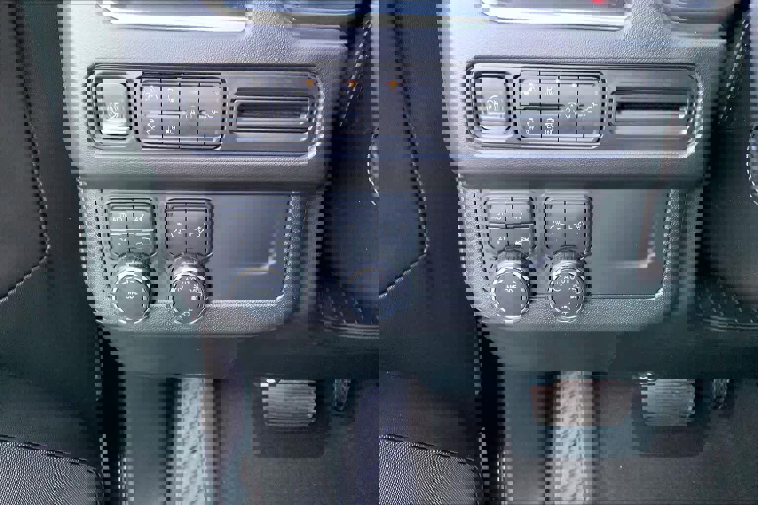 Certified 2022 Chevrolet Tahoe LT w/ Luxury Package image 30