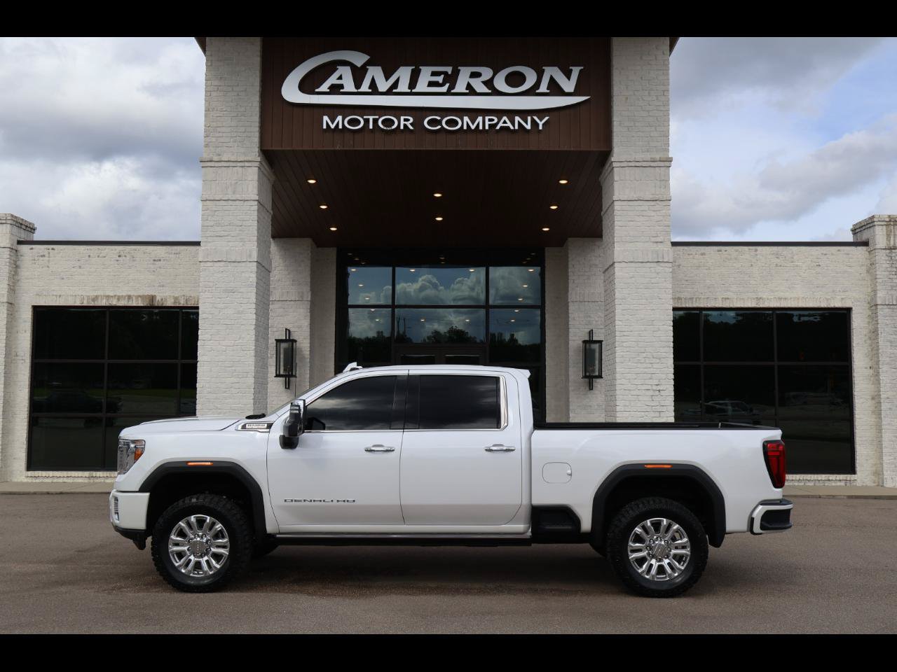 Used 2021 GMC Sierra 2500 Denali w/ Denali Ultimate Package AWD/4WD image 1