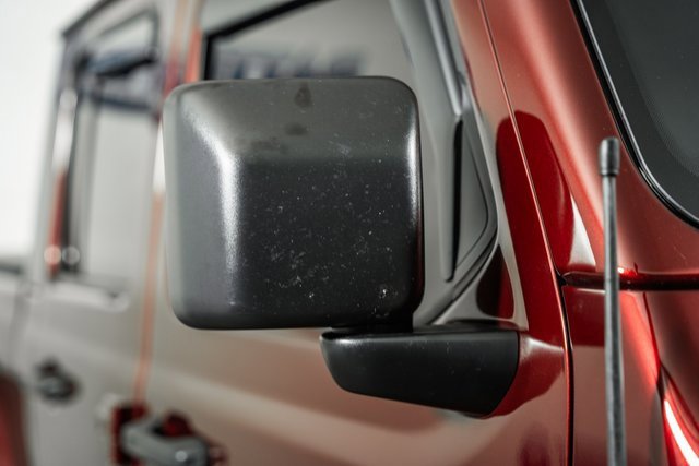 Used 2021 Jeep Gladiator Willys image 19