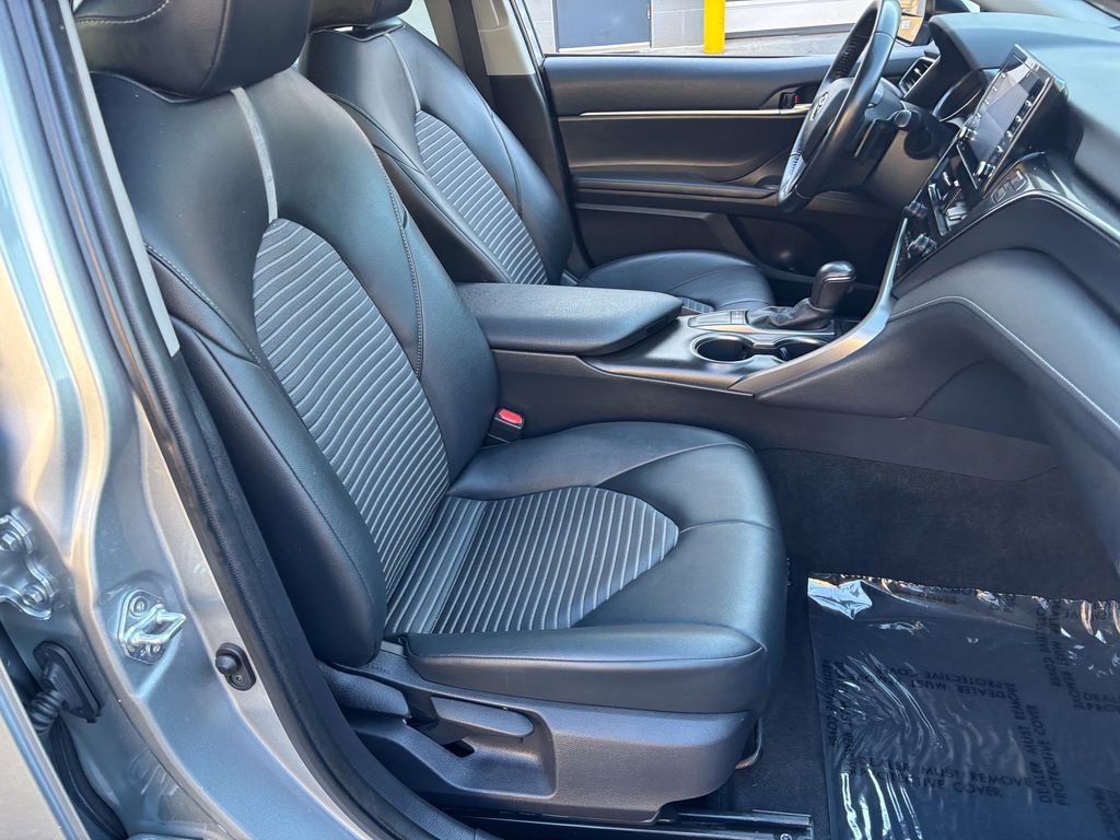 Used 2022 Toyota Camry SE w/ Convenience Package FWD image 34