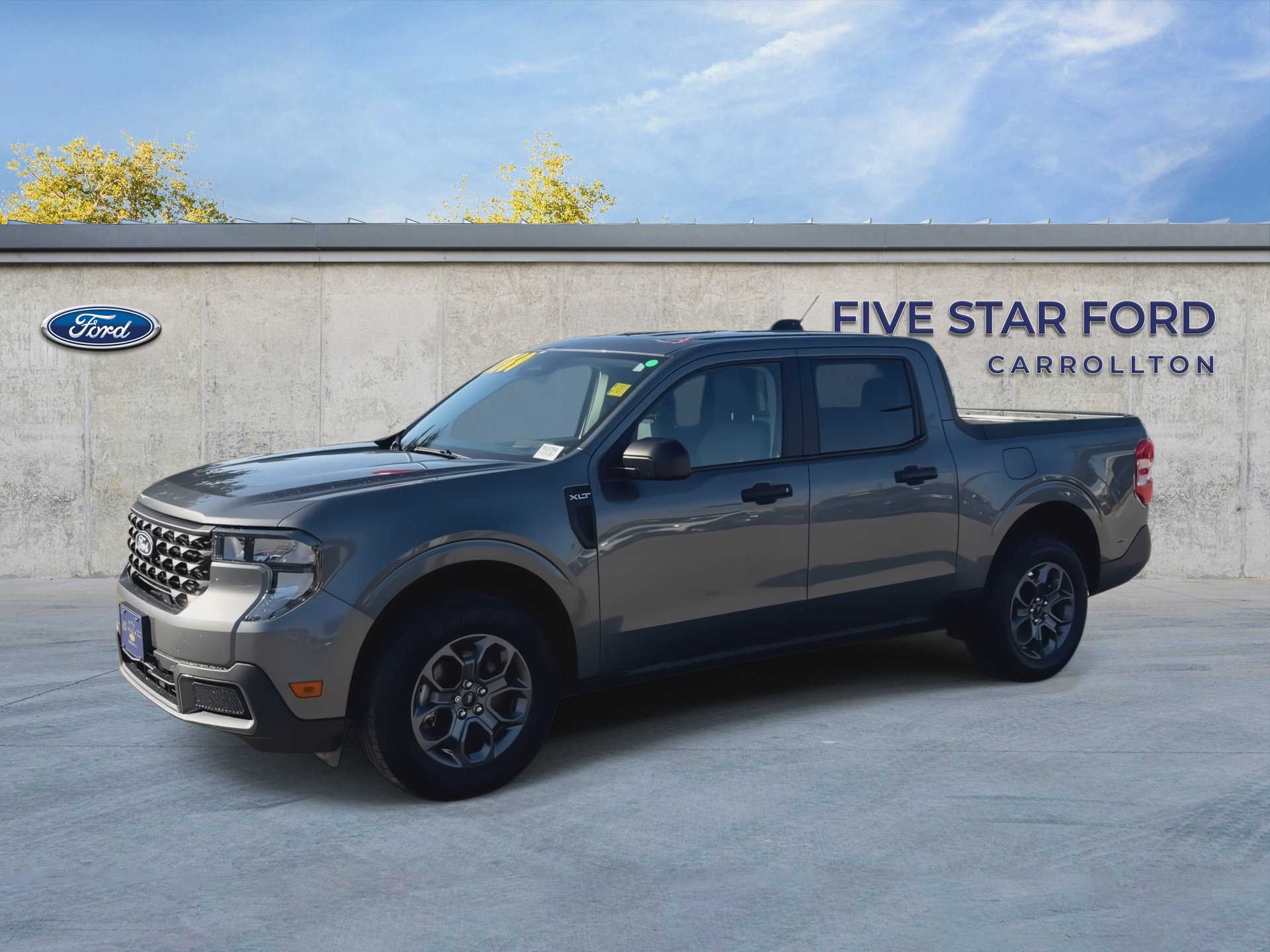 Used 2025 Ford Maverick XLT w/ Equipment Group 302A AWD/4WD image 4