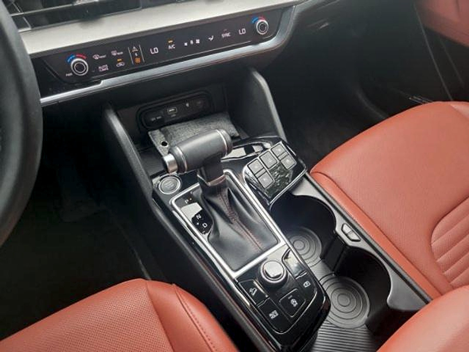 Used 2024 Kia Sportage SX FWD image 28