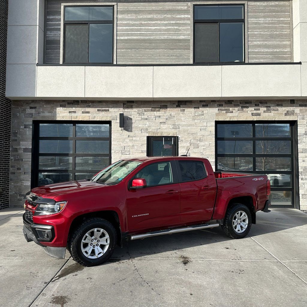 Used 2021 Chevrolet Colorado LT w/ LT Convenience Package AWD/4WD image 7