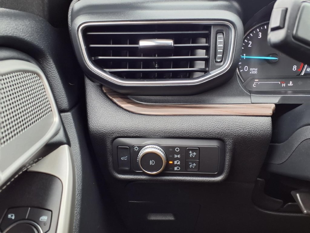 Used 2022 Ford Explorer Limited AWD/4WD image 18