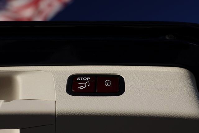 Used 2019 Mercedes-Benz E 450 E 450 image 11