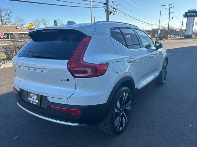 Certified 2025 Volvo XC40 B5 Plus AWD/4WD image 5