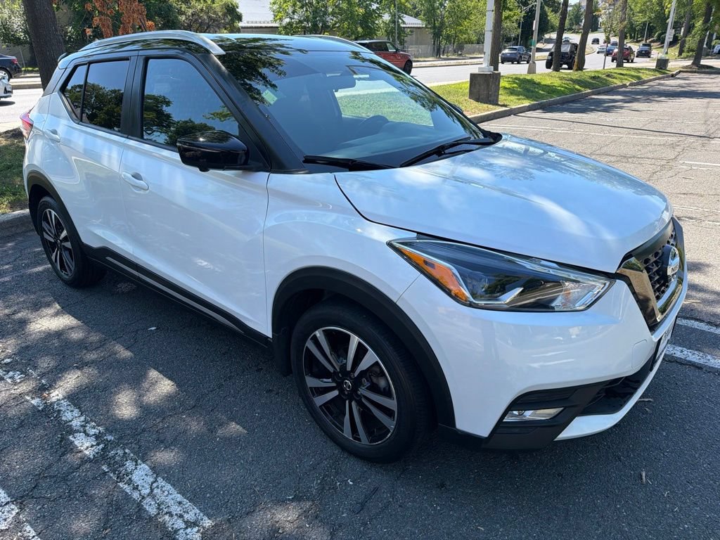 Used 2019 Nissan Kicks SR FWD image 4