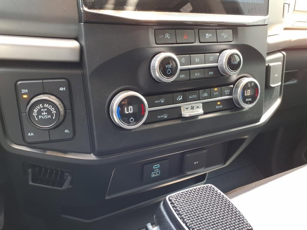 New 2024 Ford Expedition XL image 7