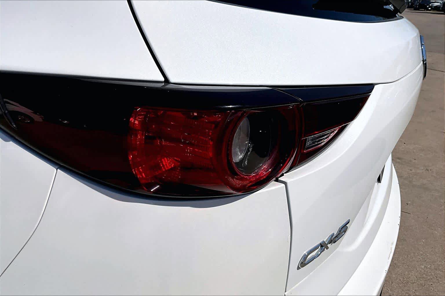 Used 2018 MAZDA CX-5 Touring image 27