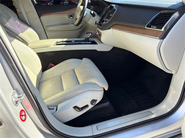 Used 2018 Volvo XC90 T6 Inscription w/ Convenience Package image 13