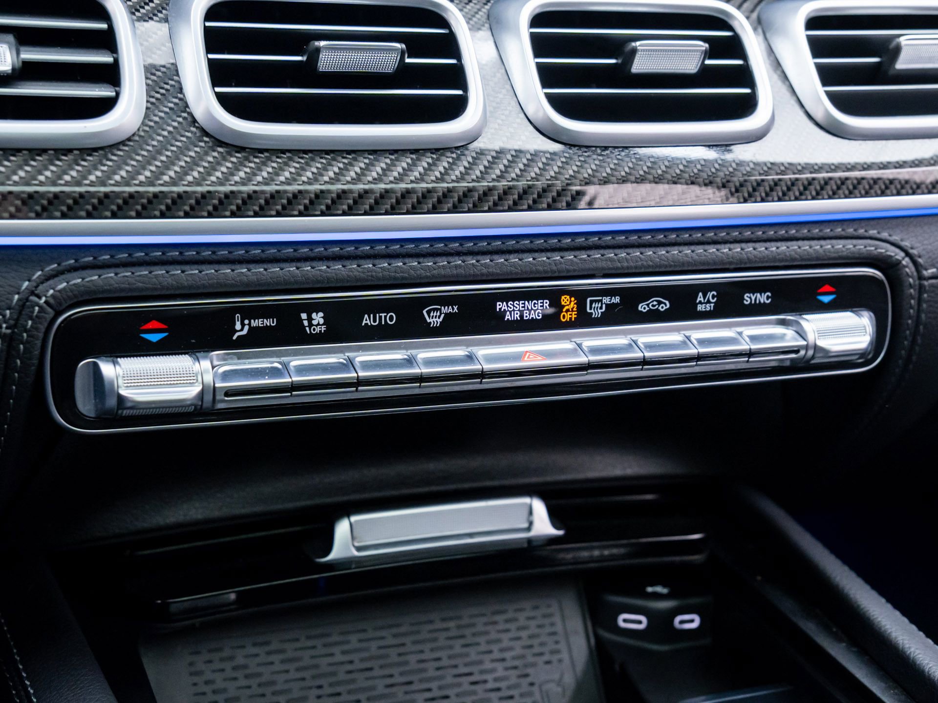 Used 2024 Mercedes-Benz GLE 53 AMG 4MATIC Coupe image 27