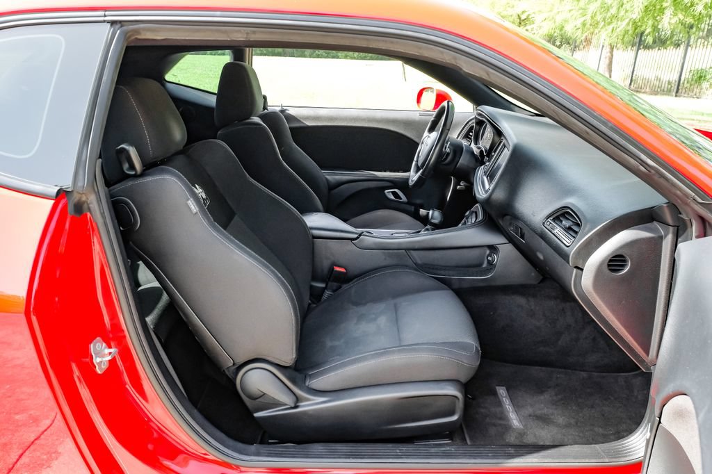 Used 2016 Dodge Challenger R/T Scat Pack RWD image 34