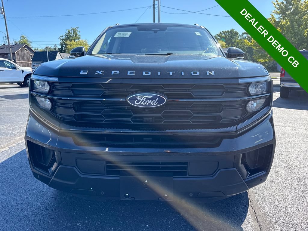 Used 2025 Ford Expedition Active AWD/4WD video 3