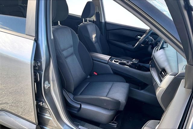 Used 2024 Nissan Rogue SV image 27