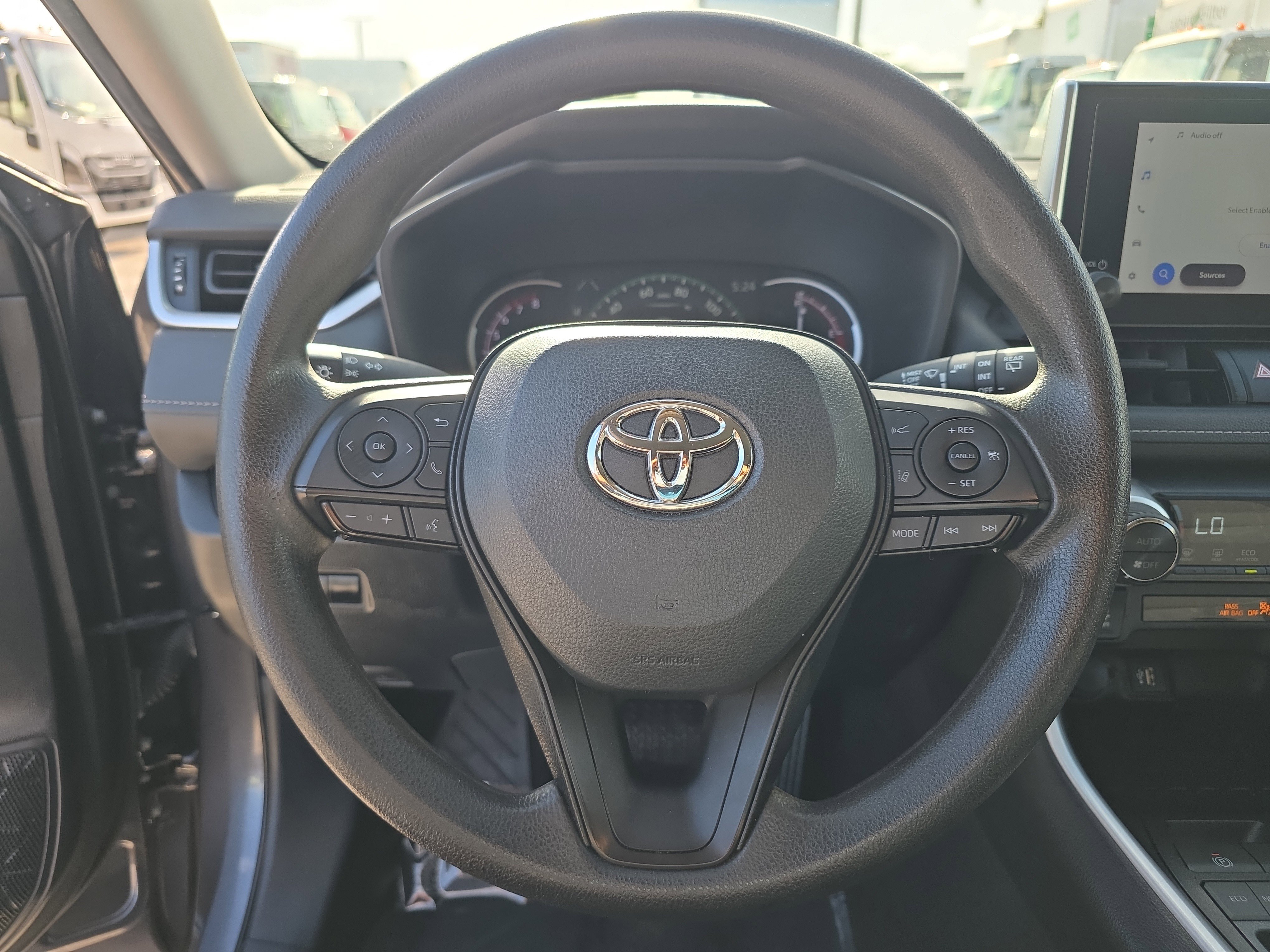 Used 2024 Toyota RAV4 XLE image 30