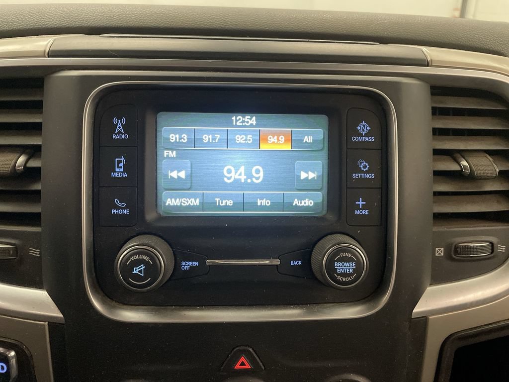 Used 2015 RAM 1500 Classic SLT AWD/4WD image 7