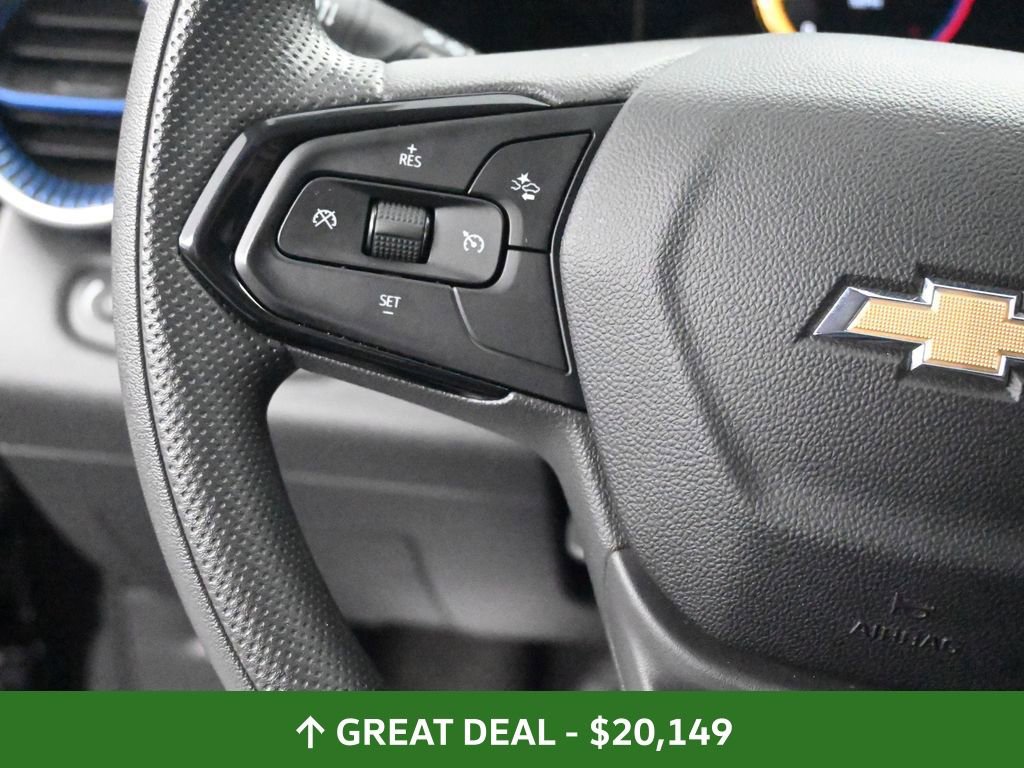 Used 2025 Chevrolet Trax LT image 42
