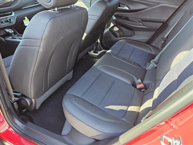 Used 2026 Buick Envista Sport Touring w/ Advanced Safety Package FWD image 17
