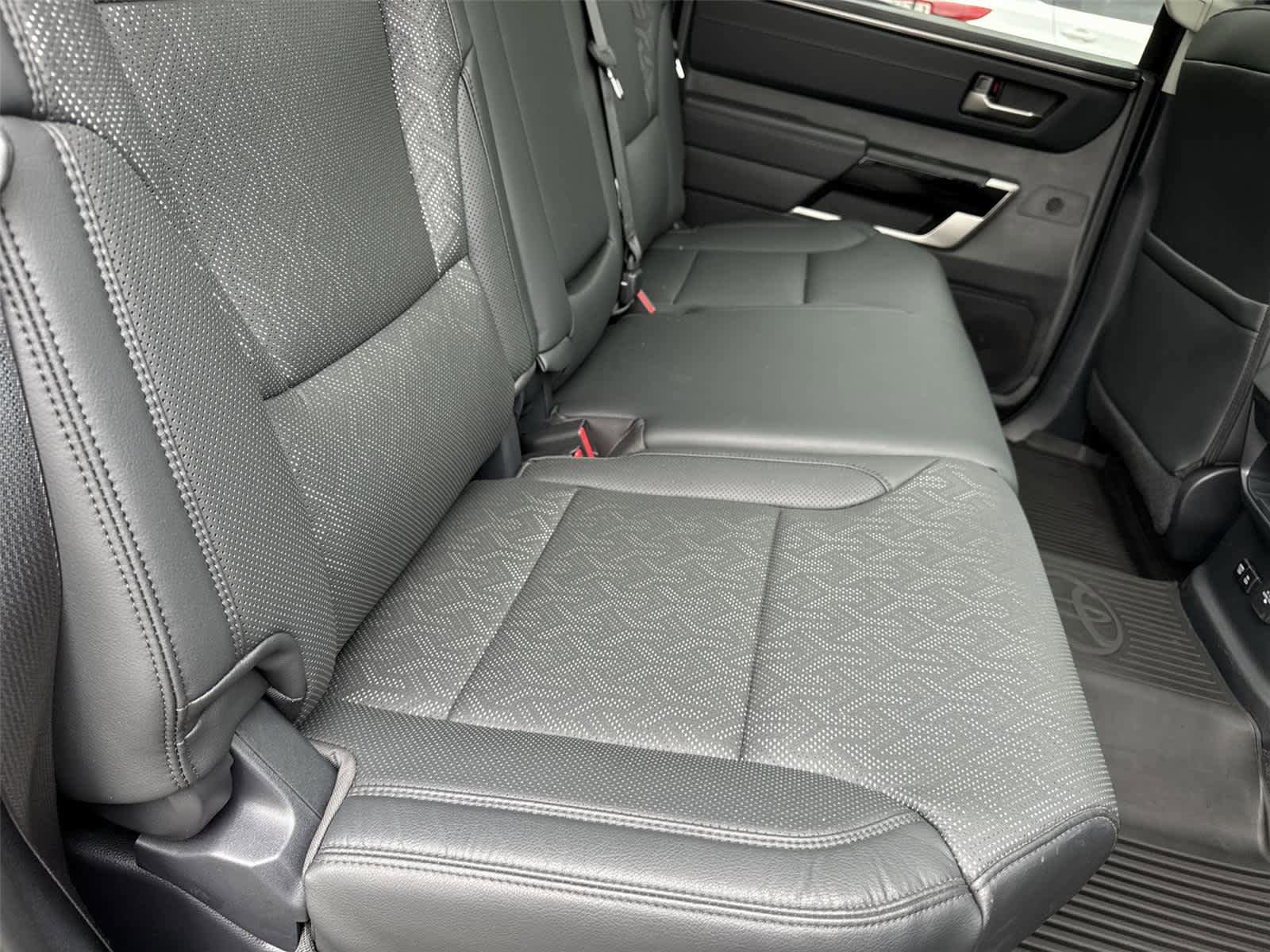 Used 2024 Toyota Tundra Limited AWD/4WD image 15