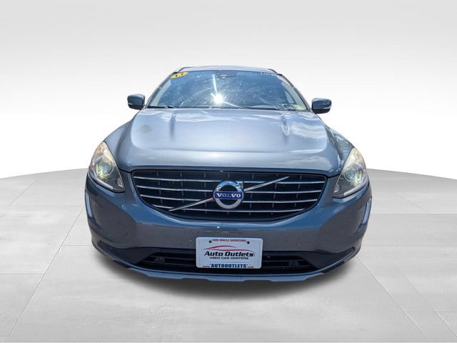 Used 2017 Volvo XC60 T5 Inscription w/ Preferred Option Package AWD/4WD image 2