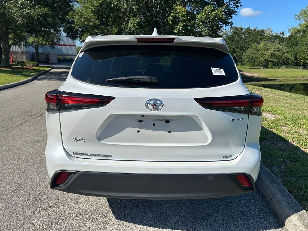 Certified 2025 Toyota Highlander XLE AWD/4WD image 5