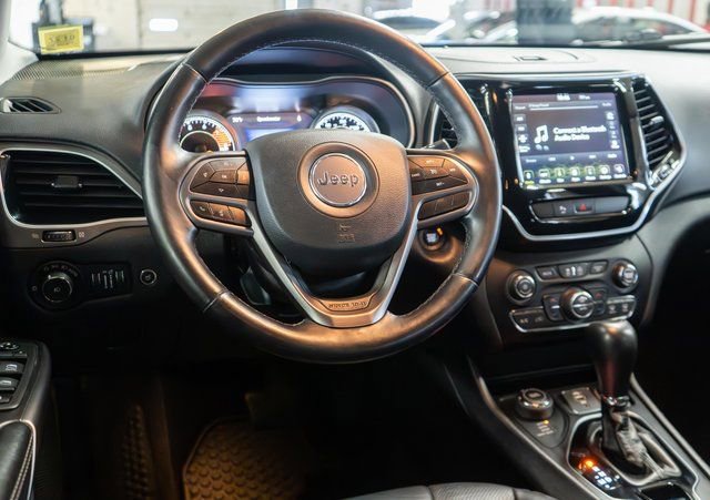 Used 2020 Jeep Cherokee Limited image 14