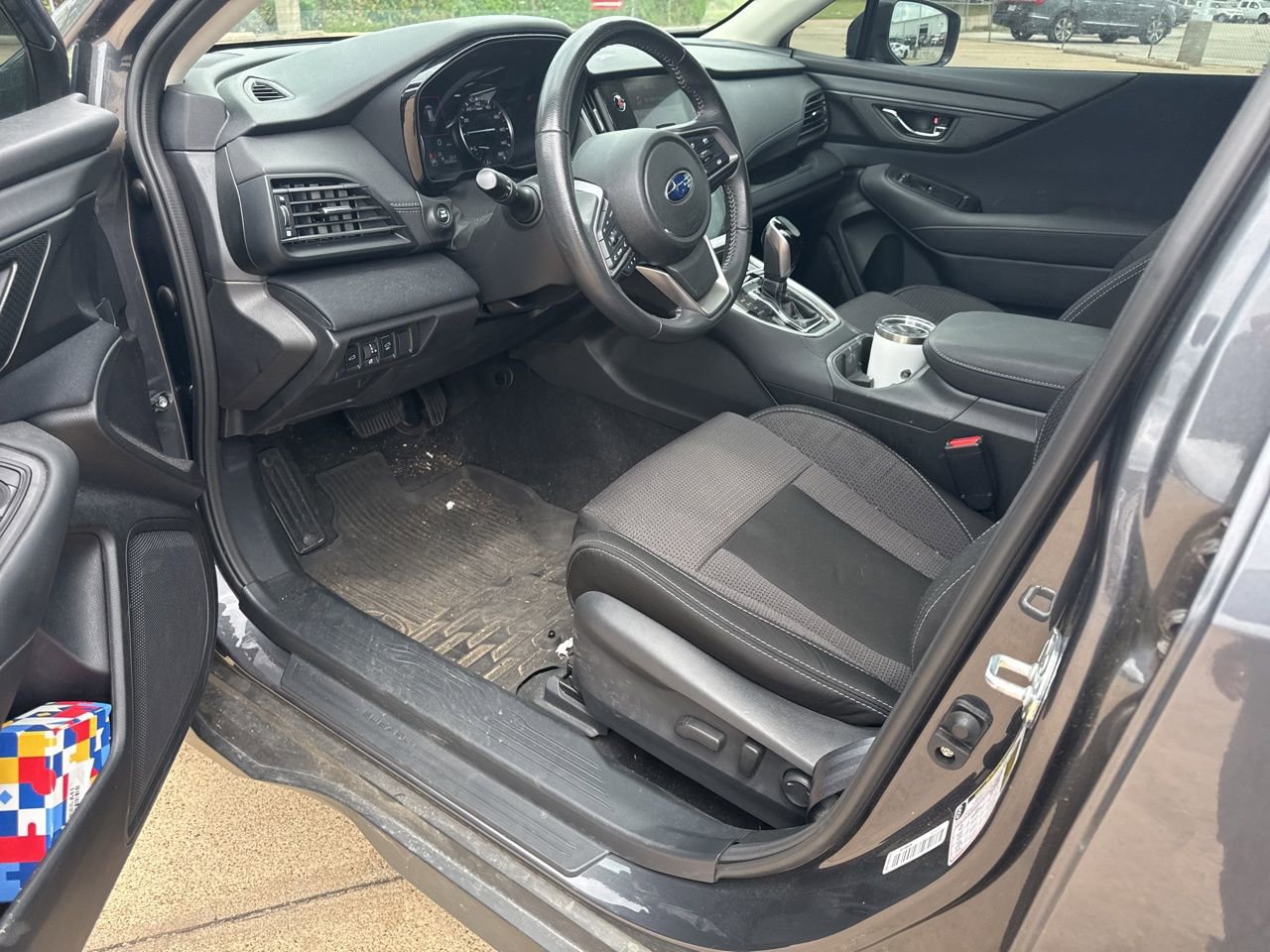 Used 2023 Subaru Outback Premium image 8